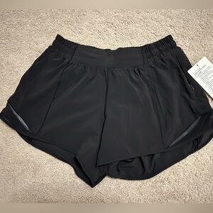 lululemon size 8 4” hotty hots
